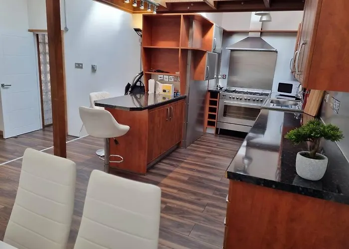 Modern And Spacious Two Bedroom Apartment